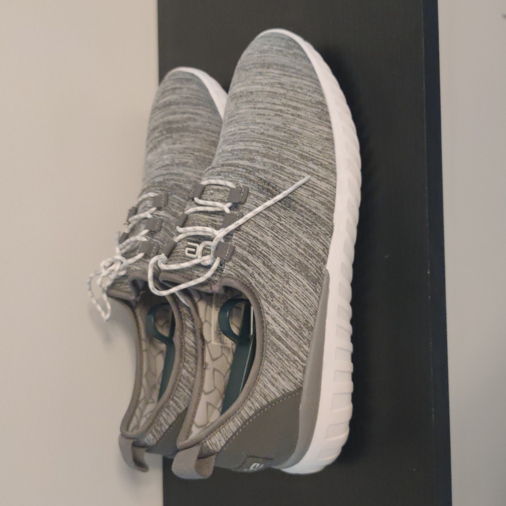 Men's shoes